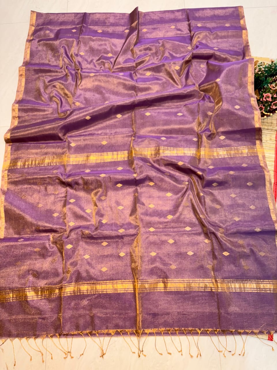 Diamond Butta Tissue Maheshwari Saree – Radiant. Refined. Regal.