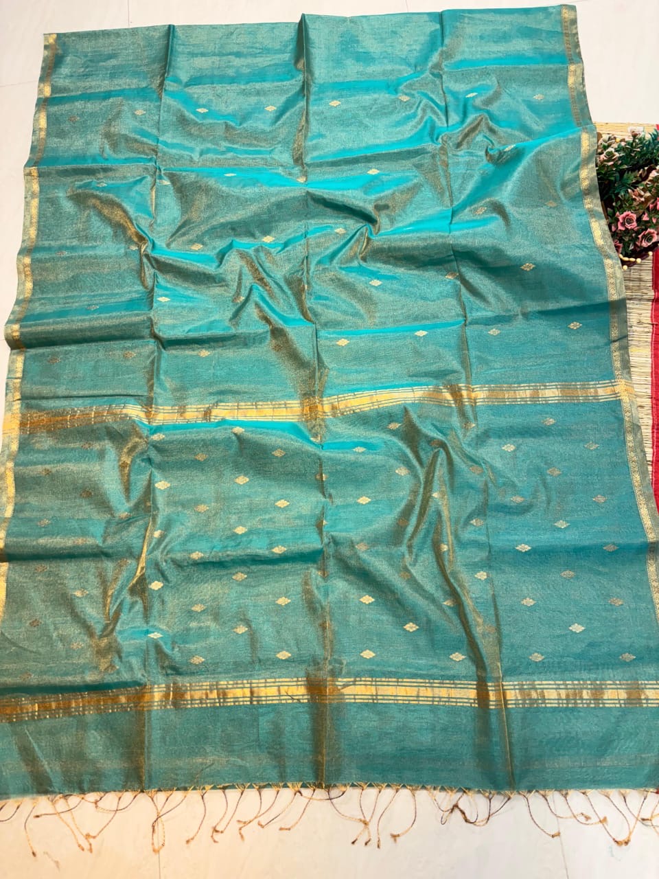 Diamond Butta Tissue Maheshwari Saree – Radiant. Refined. Regal.