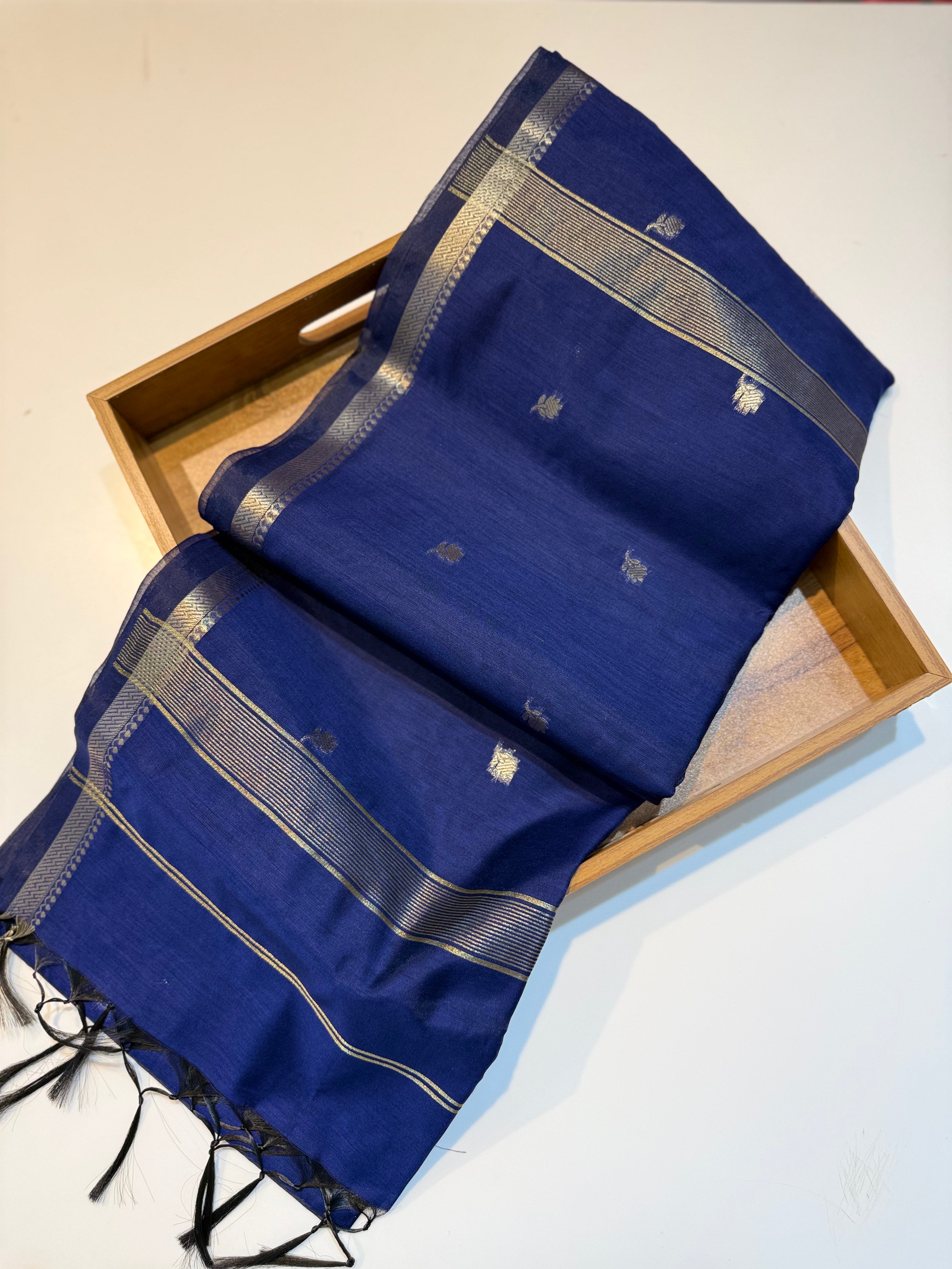 Vrinda Cotton Small flower Butta Saree – Minimal Elegance, Everyday Comfort