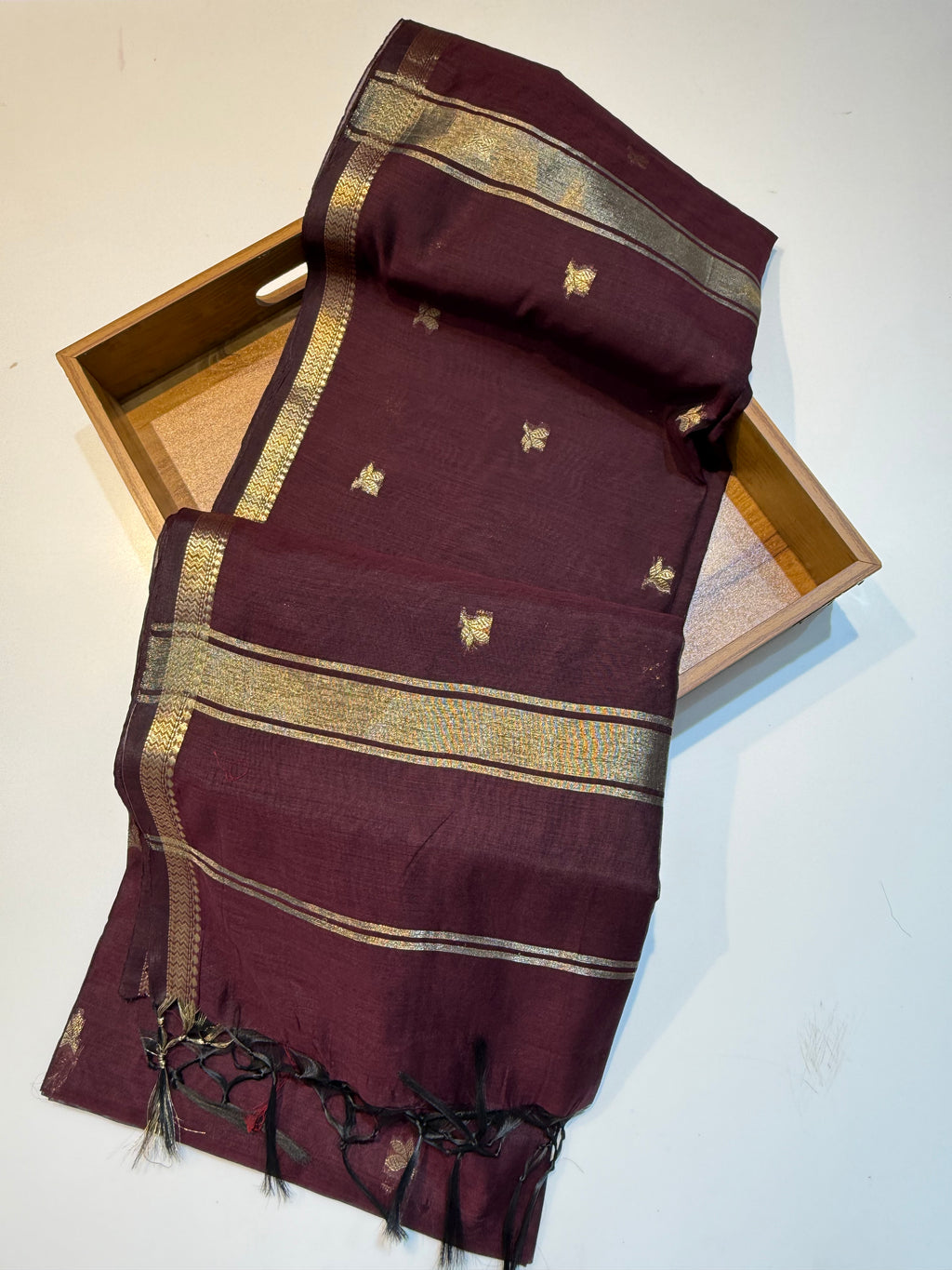 Vrinda Cotton Small flower Butta Saree – Minimal Elegance, Everyday Comfort