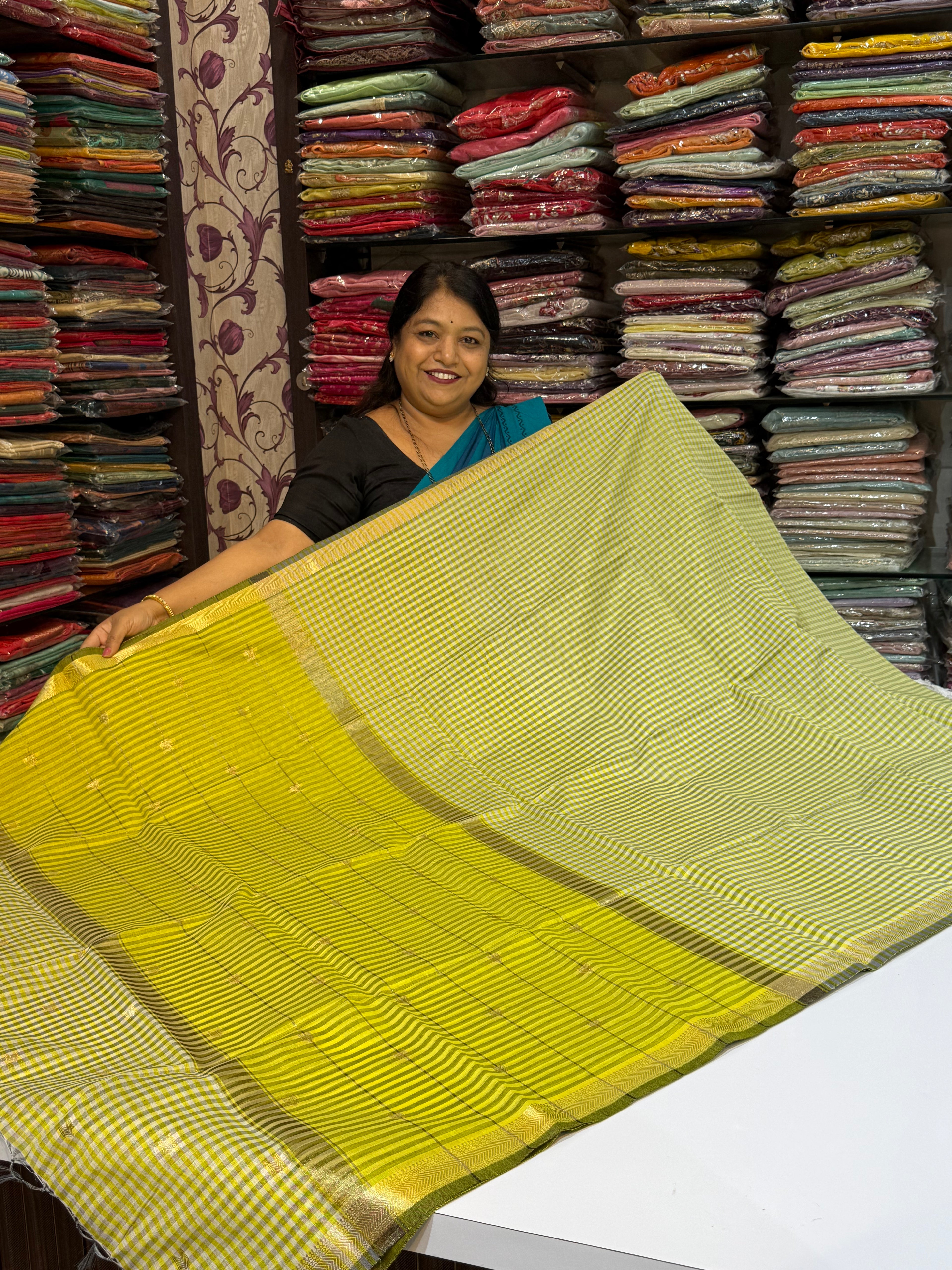 Vrinda Cotton Checks Saree – Classic Comfort, Everyday Elegance
