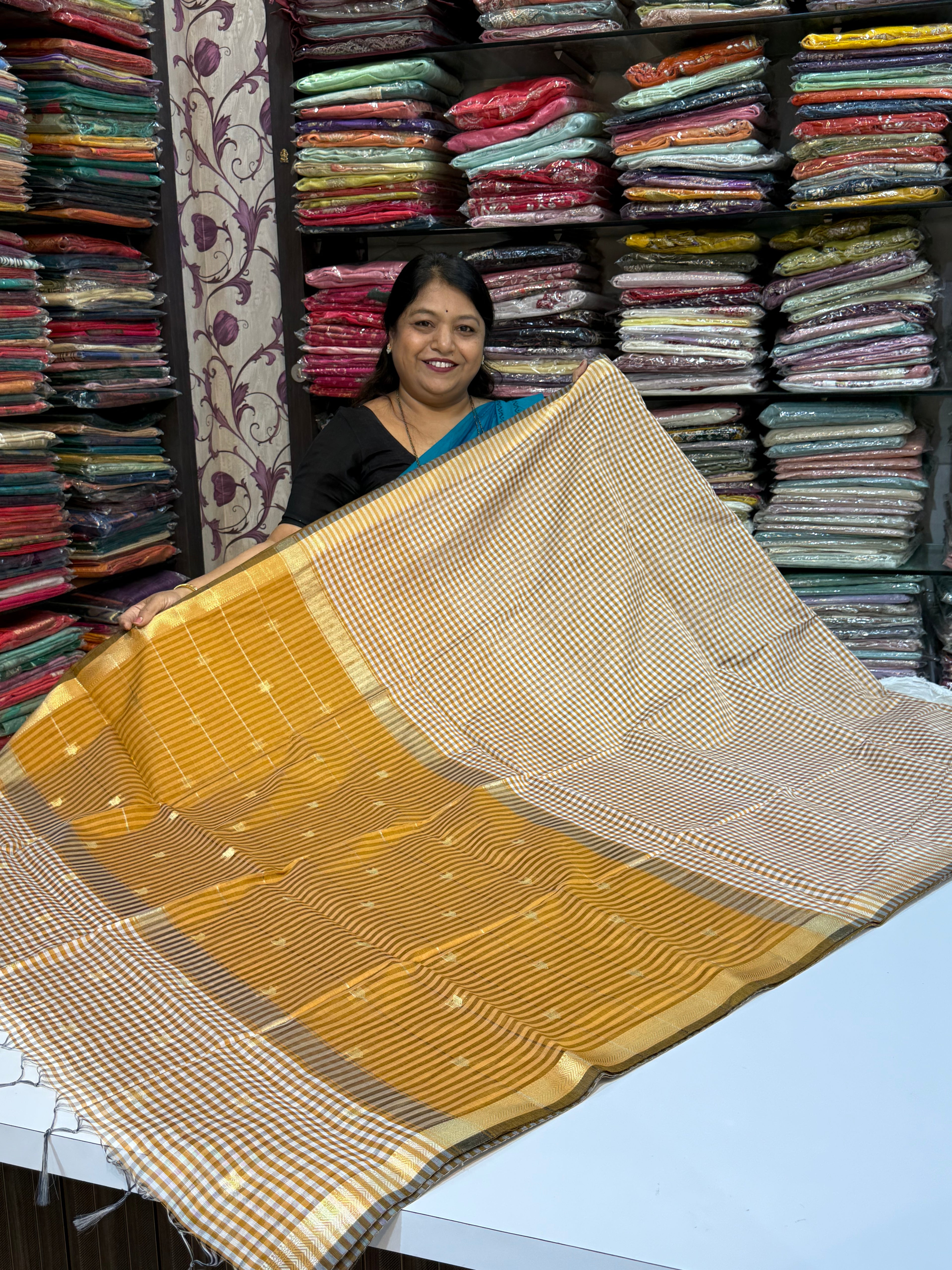 Vrinda Cotton Checks Saree – Classic Comfort, Everyday Elegance