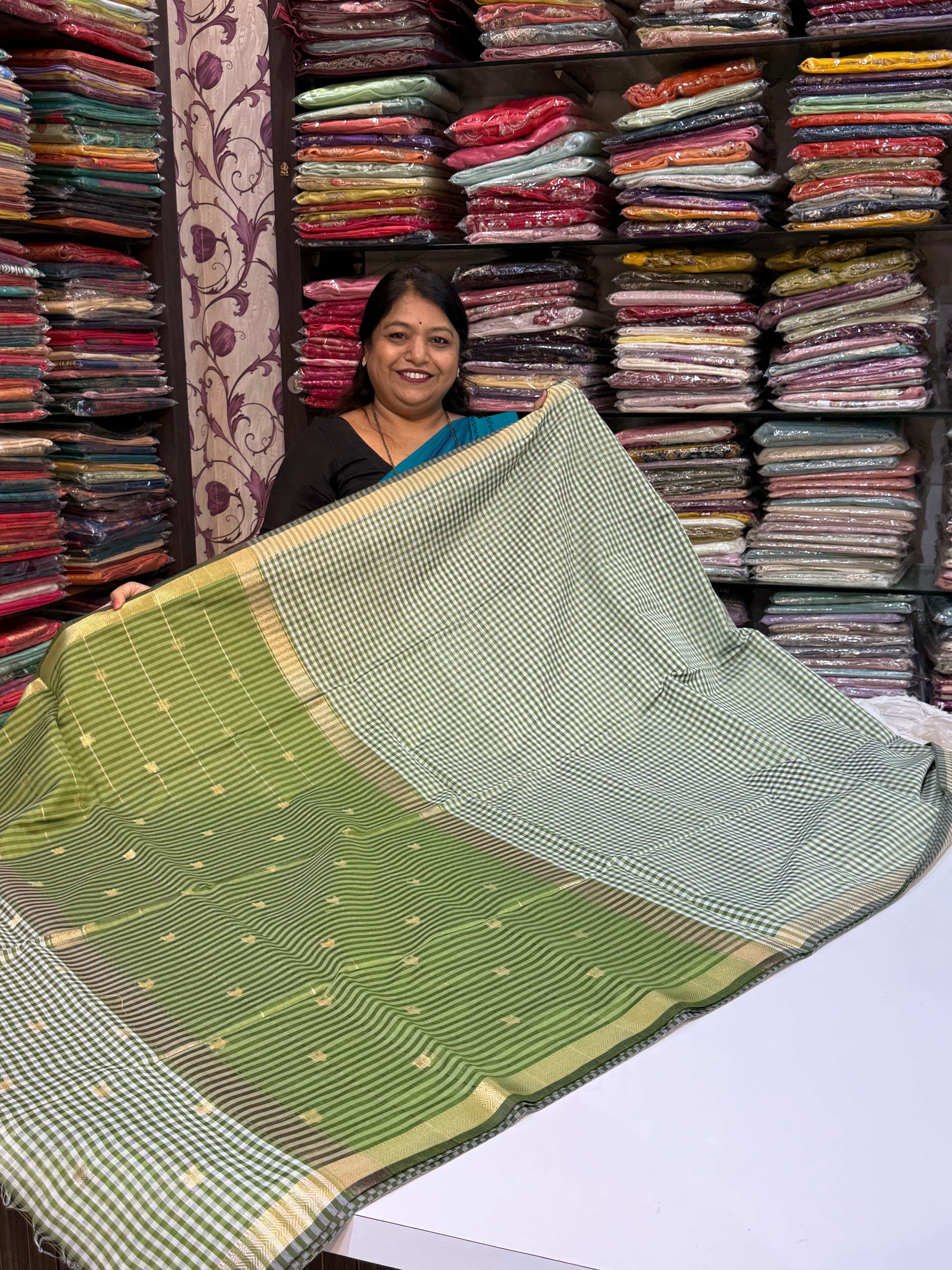 Vrinda Cotton Checks Saree – Classic Comfort, Everyday Elegance