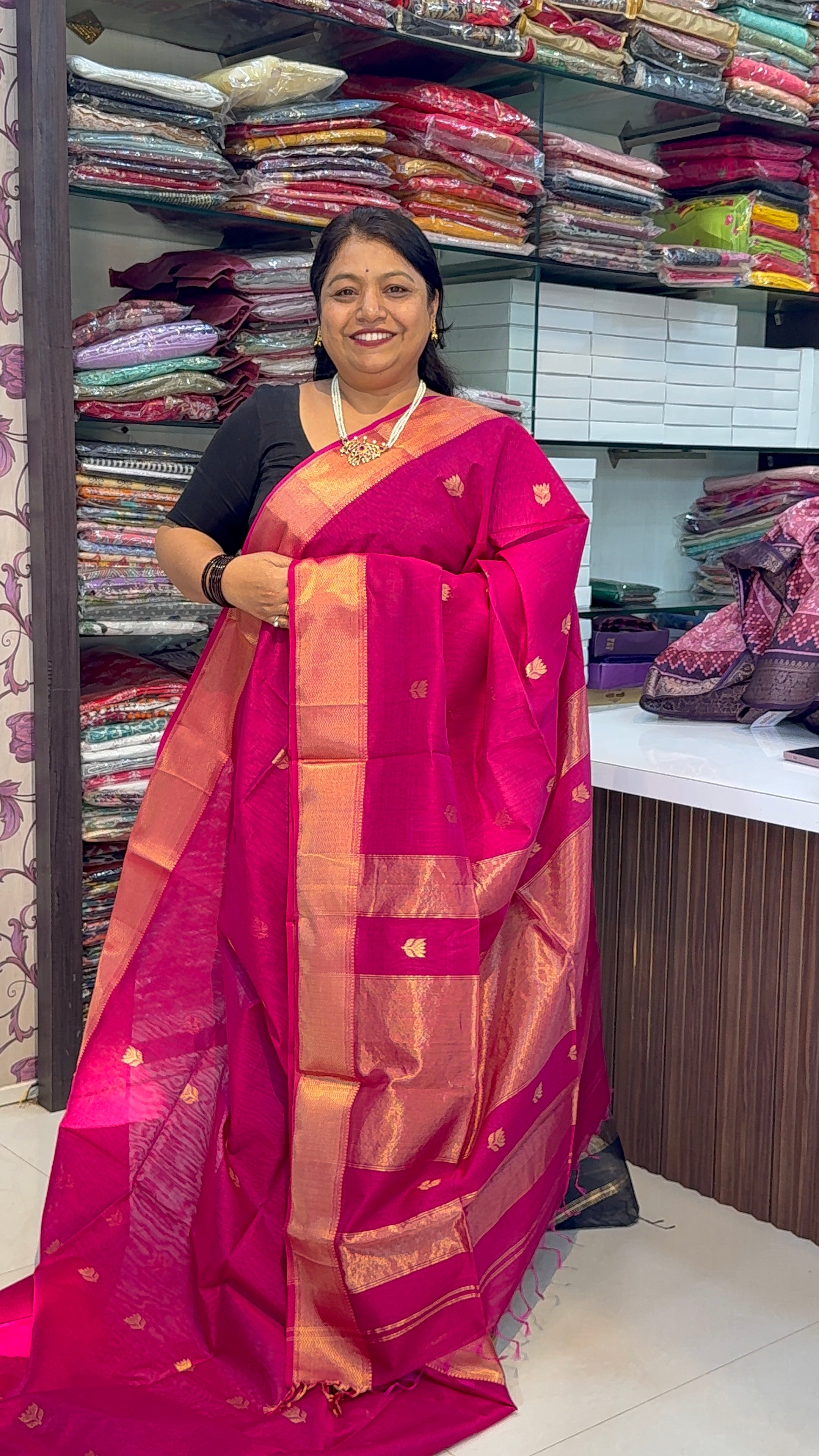 Kamla Butta Maheshwari Saree – Timeless Elegance in Every Weave