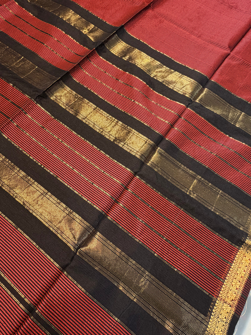 Handloom Garbhreshmi Maheshwari Saree – Pure Malbari Silk | Traditional Handwoven Elegance