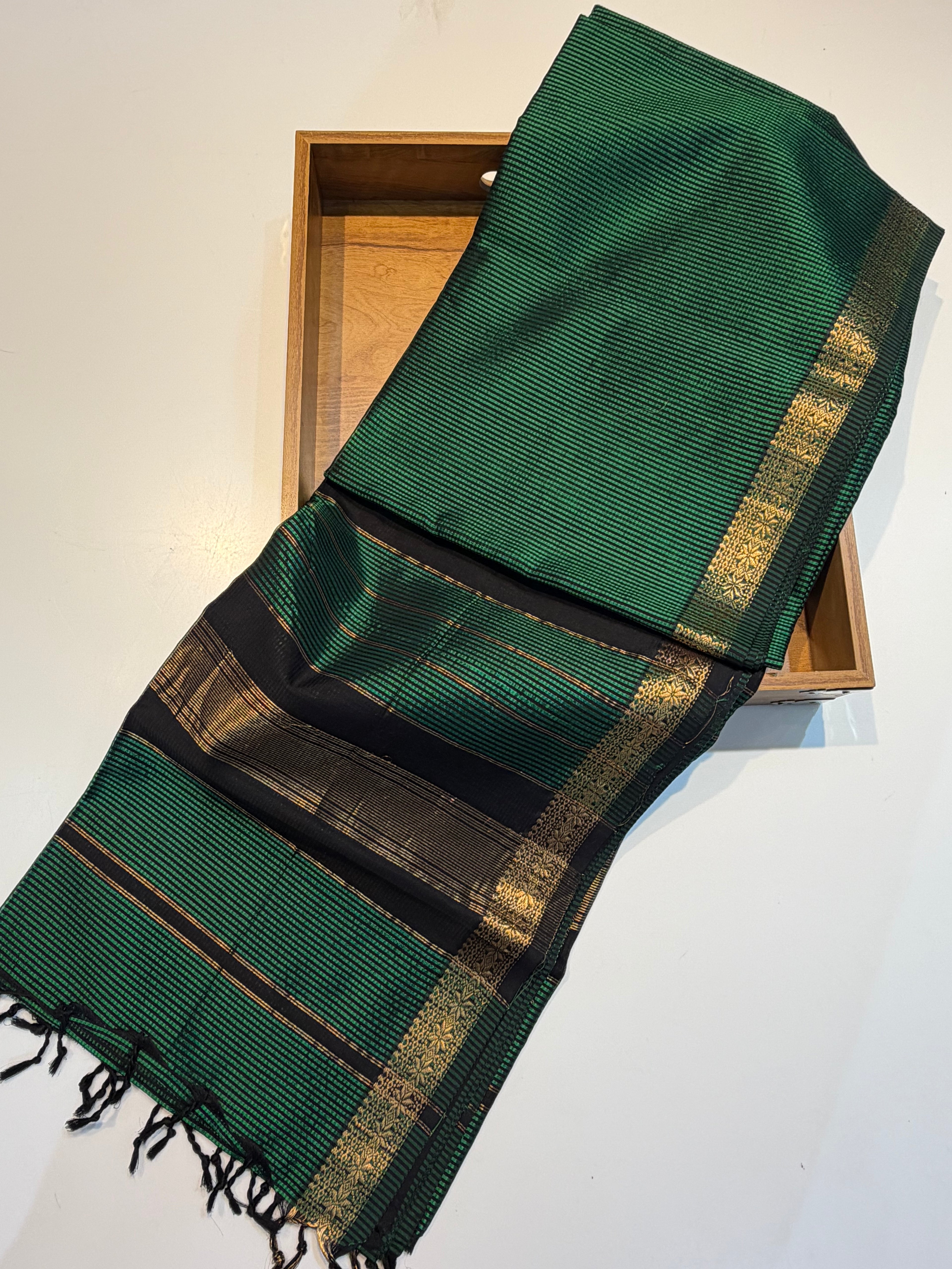 Green Handloom Garbhreshmi Maheshwari Saree – Pure Malbari Silk | Traditional Handwoven Elegance