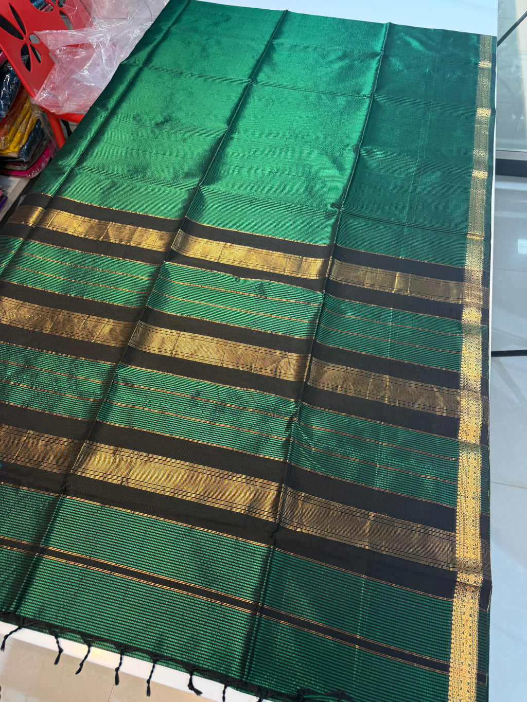 Green Handloom Garbhreshmi Maheshwari Saree – Pure Malbari Silk | Traditional Handwoven Elegance