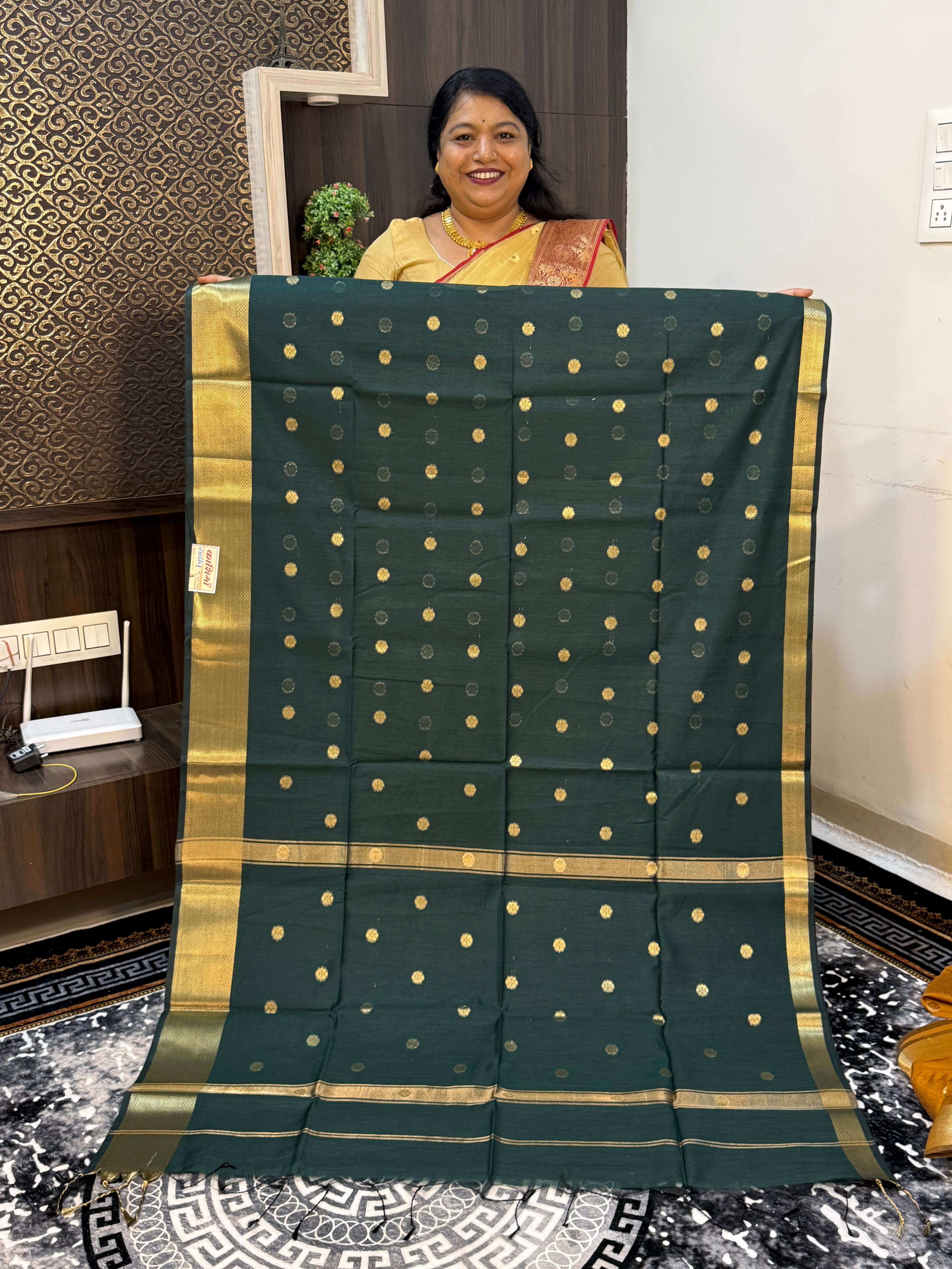 VRIN-17 | Elegant Dollar Butta Vrinda Cotton Saree