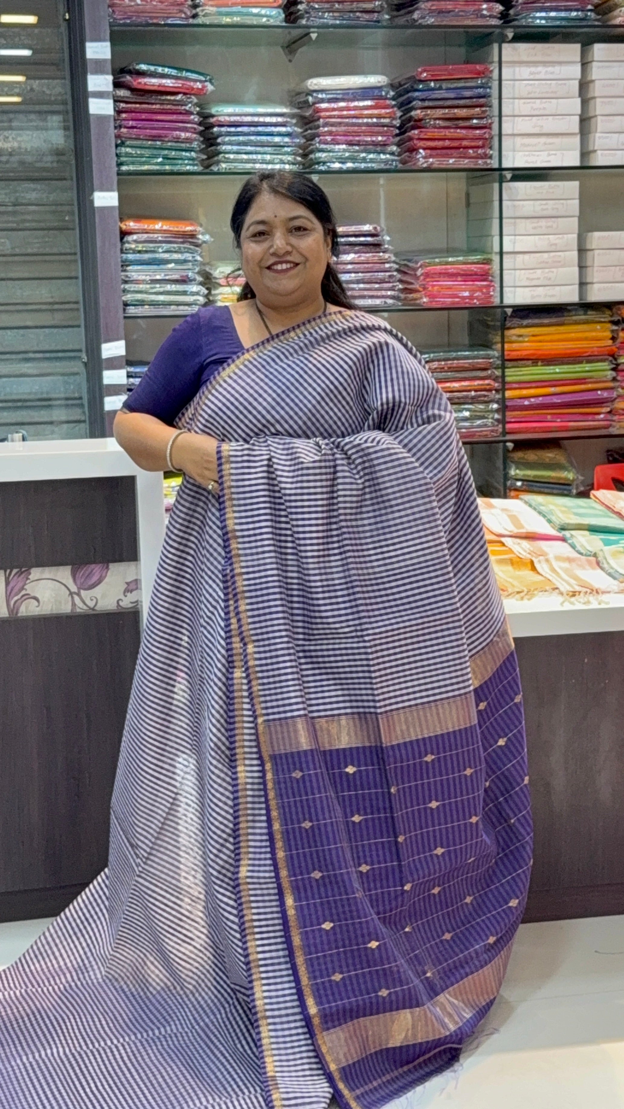 Checks Cotton Silk Maheshwari Saree – Classic Patterns. Handloom Grace. Everyday Elegance.