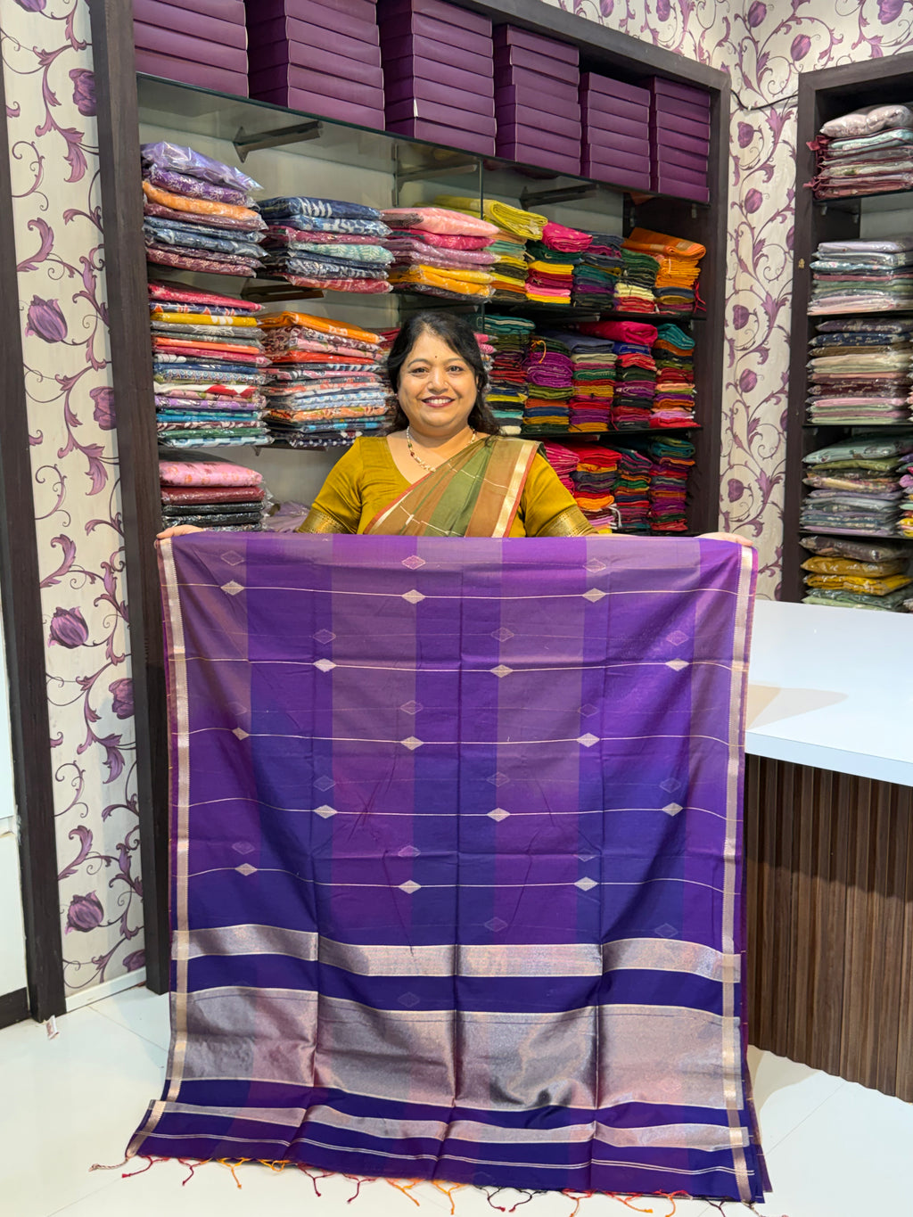 Vrinda Cotton Lining Butta Shaded Saree