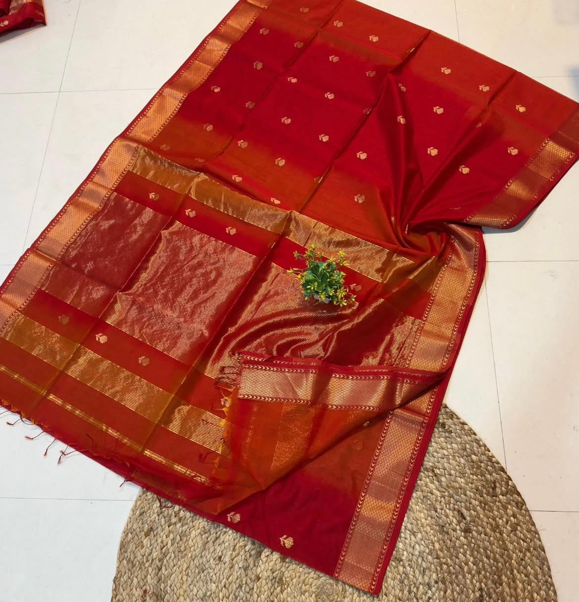 Pure Silk Kamal Butta Maheshwari Saree