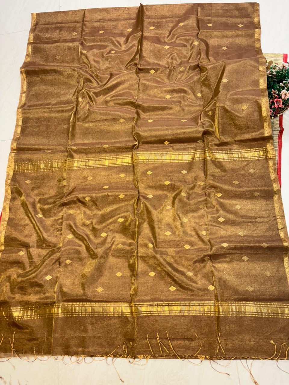 Diamond Butta Tissue Maheshwari Saree – Radiant. Refined. Regal.