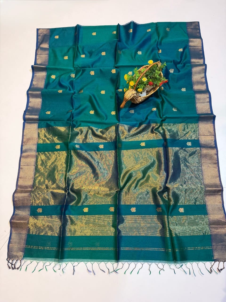 Pure Silk Kamal Butta Maheshwari Saree
