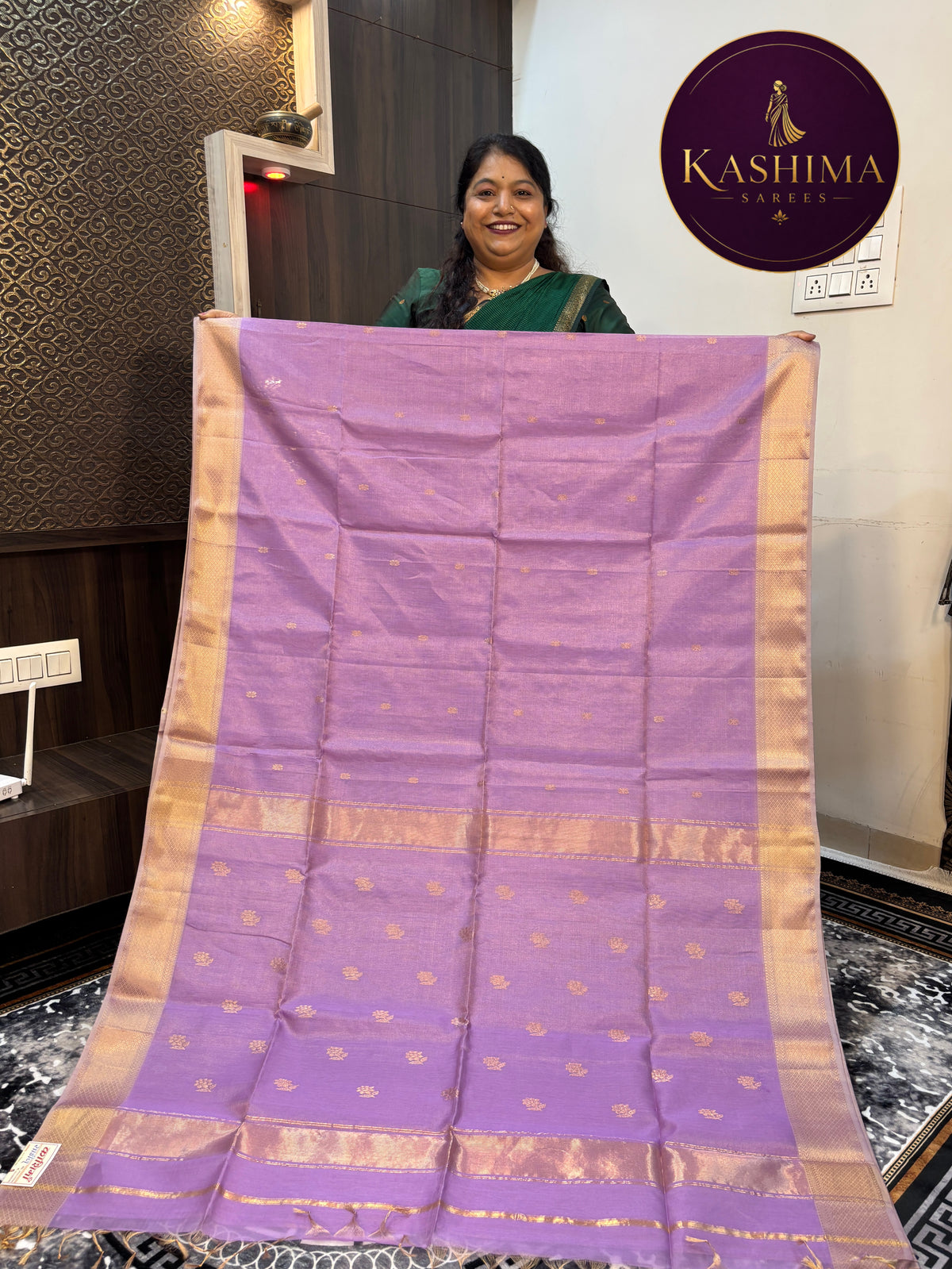 MAH 01. Maheshwari Tissue Contrast Flower Butta Saree
